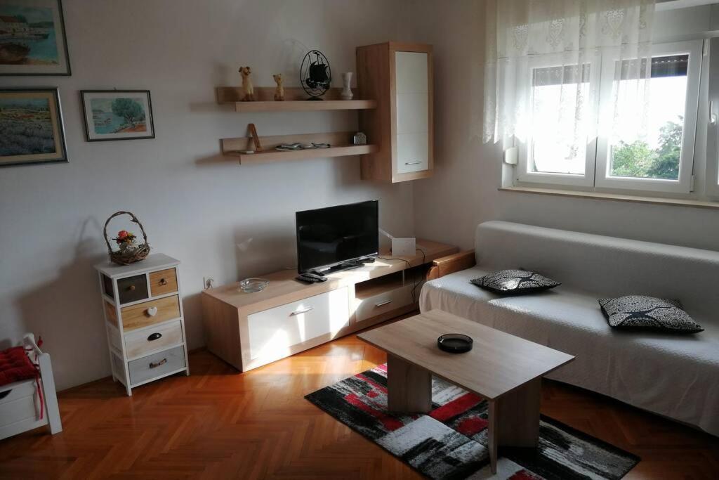 Spacious 2-Room Apartment With Beautiful Sea View Crikvenica Exterior photo